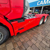 Carenagem Side Skirt Lateral Scania NTG Entre eixo 3150 mm/3350 mm/3550 mm/3600 mm Escapamento Lado Esquerdo - Boff