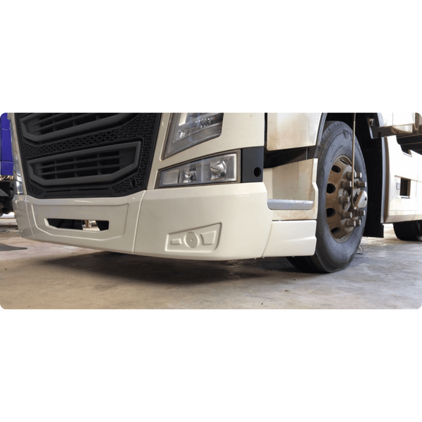 Capa Para-choque (Fechada/Aberta Farolete) Volvo New FH - Boff
