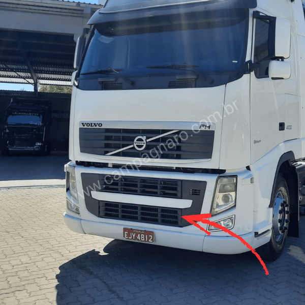 Acabamento Central Grade Inferior Volvo FH (2004 a 2014)