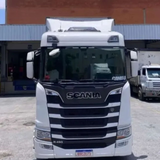 Emblema Base Inox com Acrílico Grade Frontal Scania NTG Cabine G R S