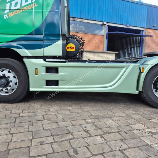 Carenagem Side Skirt Lateral New DAF XF 6x4 - Entre eixo 3475 mm e 3600 mm - Fibroplast
