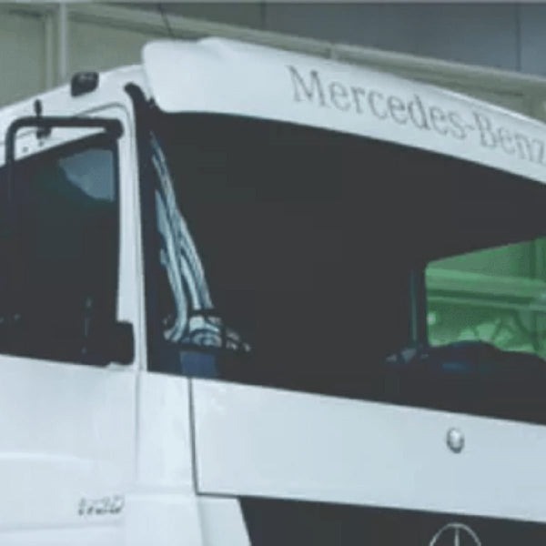 Adesivo Mercedes-benz Quebrasol Tapa Sol Prateado