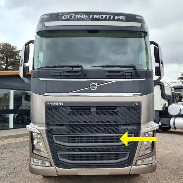 Estribo da Grade Frontal Superior Inferior Volvo New FH 2015 até 2021