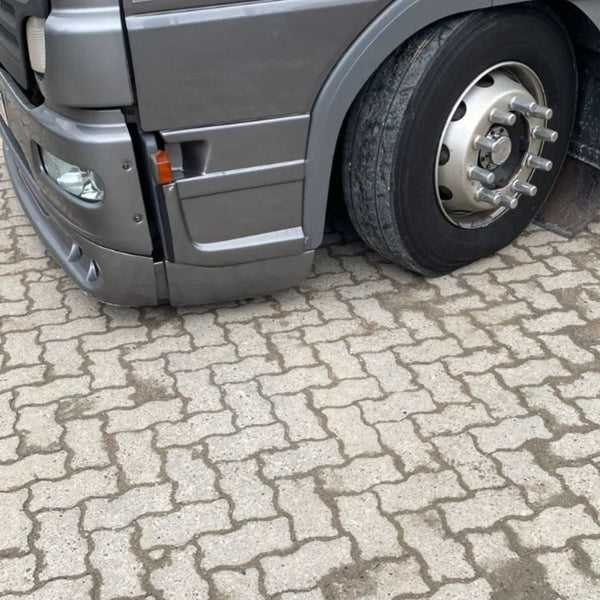 Spoiler Mercedes-Benz Atego 2008 até 2011 24 cm (Plástico)