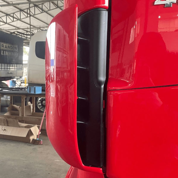 Defletor Coluna Frontal Iveco Hi-Way/Stralis - BL Fibras