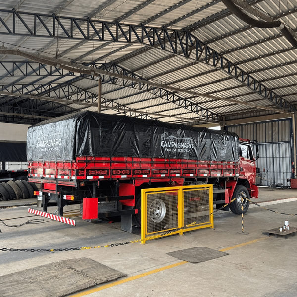 Lona de Vinil para caminhão 16,7 X 5,5 Metros (Impermeável)